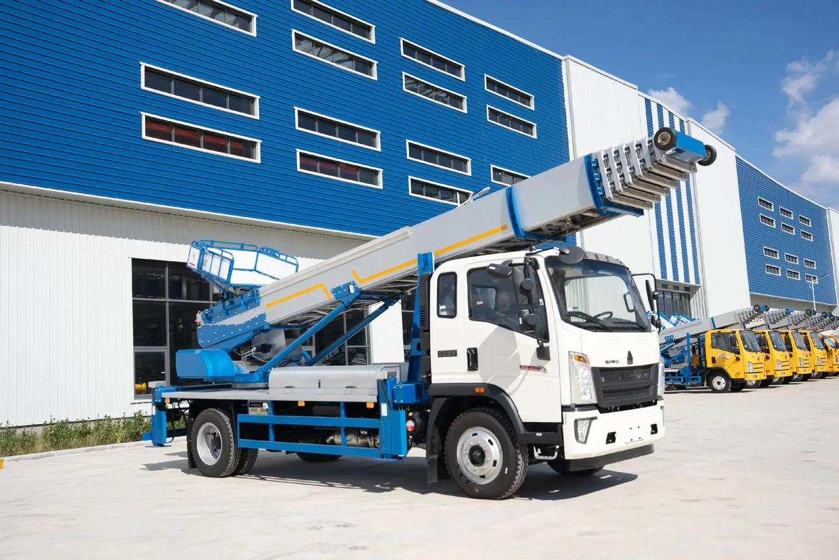 凤台县出租云梯车高空作业车 建筑垃圾搬运